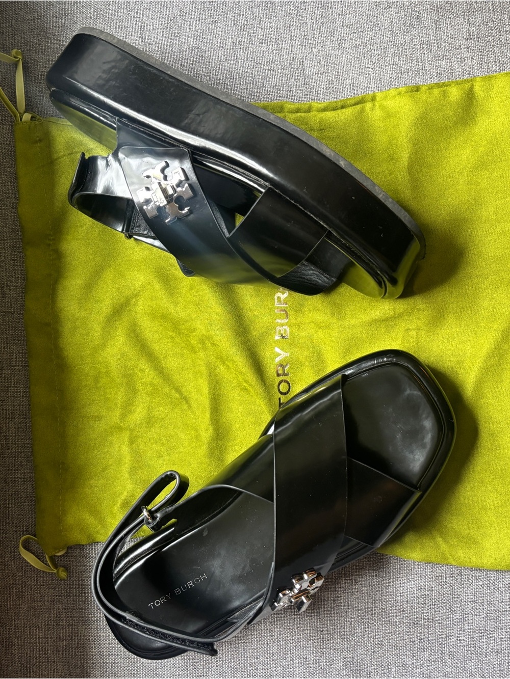 Tory Burch Black Patent Platform Slide Sandals with Tlock Logo Accent - Picture 3 of 6